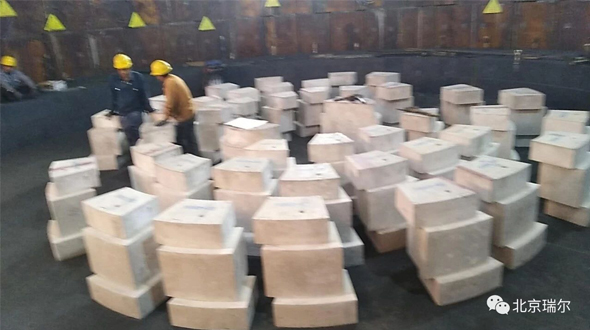 喜大普奔！ 河北縱橫豐南項目第一座4號高爐爐底 瑞爾陶瓷墊以優(yōu)異質(zhì)量通過驗收！